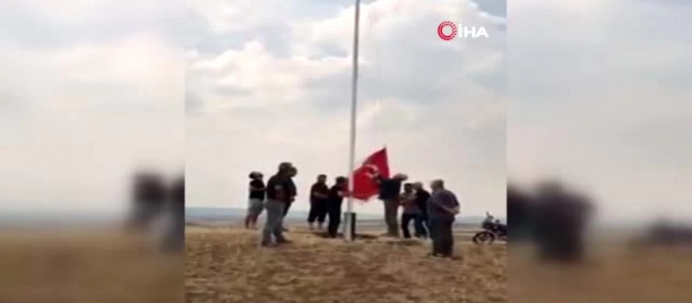 Έβρος: Πολεμικές ιαχές από Τούρκους χωρικούς στα σύνορα με την Ελλάδα - «Ακόμα και η σημαία μας τους τρομάζει» (φώτο)